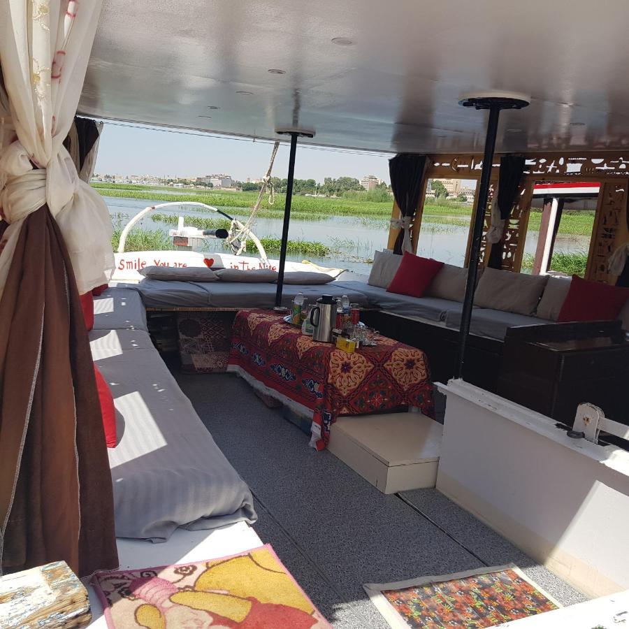 Nile Sunrise Felucca Boat Private Rental Luxor Buitenkant foto