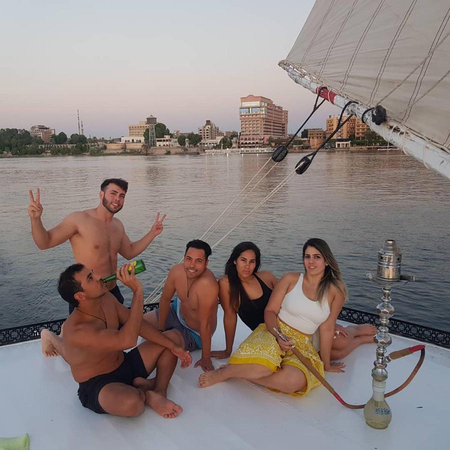Nile Sunrise Felucca Boat Private Rental Luxor Buitenkant foto